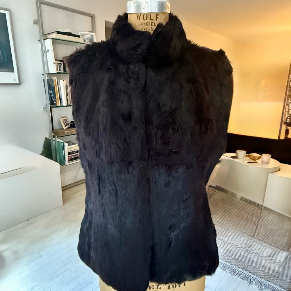 VTG Elegant Black Fur Vest